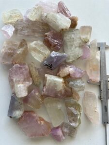 96 002 Kunzit IMG 6013